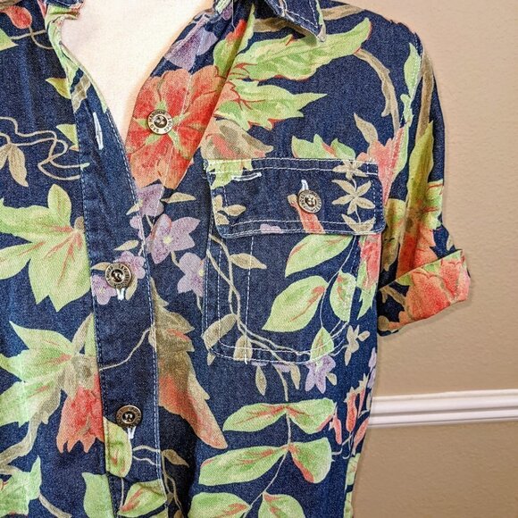 Tropical Short Sleeve Denim Button Down Collared Floral Top - Picture 4 of 6